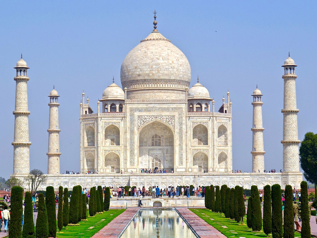 Frontal View of Taj Mahal at India