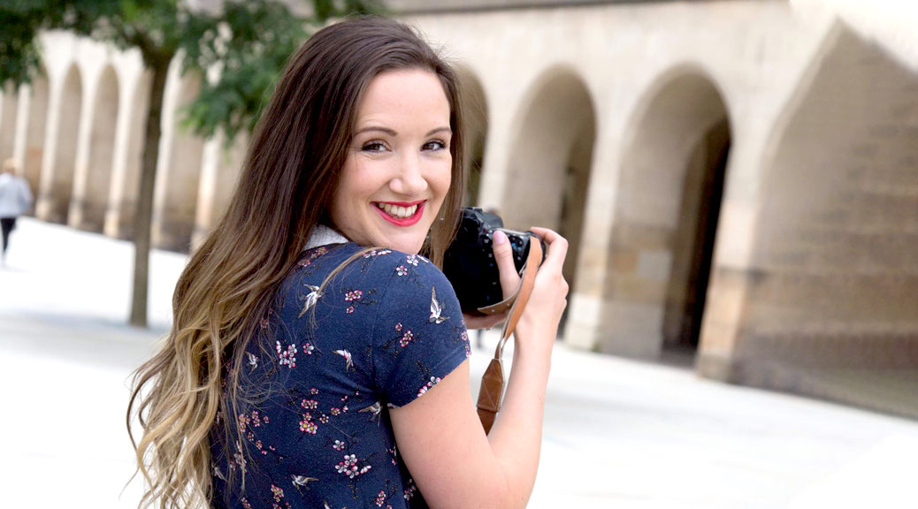 Meet  Blogger Monica with her camera